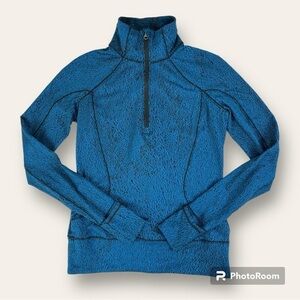Lululemon Shocking Blue Black Rush Hour 1/2 Zip Sweater